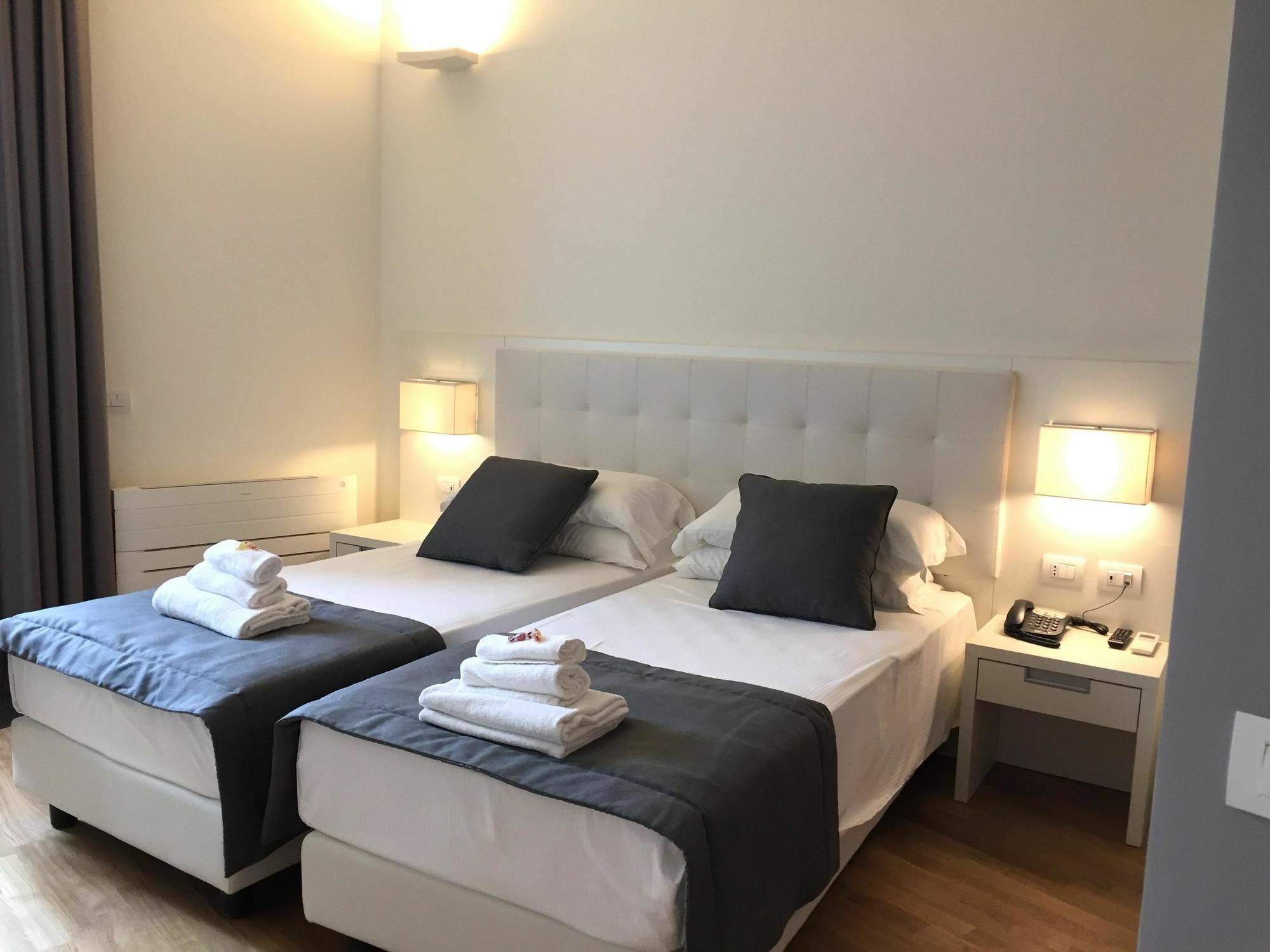 Numero 21 Luxury Guest House ローマ エクステリア 写真